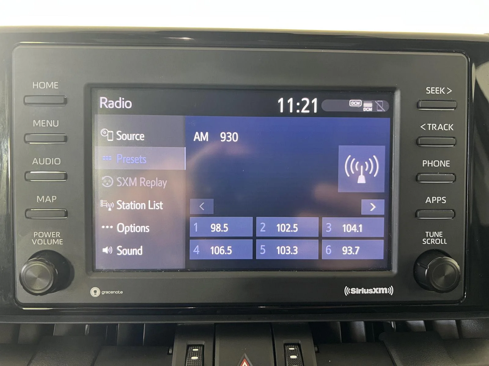 Used 2022 Magnetic Gray Metallic Toyota XLE Premium image 17
