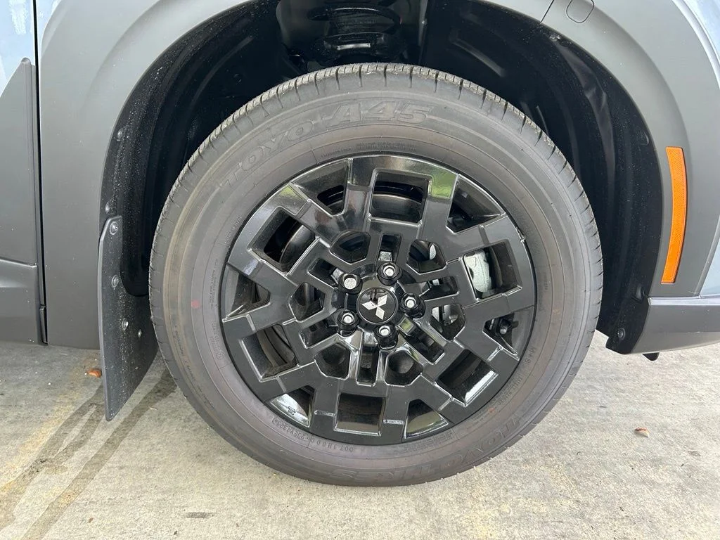 New 2026 Gray Mitsubishi Trail Edition image 22