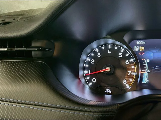 Used 2025 White Jeep Latitude image 40