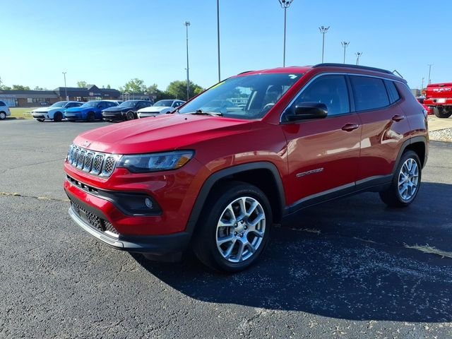 Used 2024 Red Jeep Latitude Lux image 3