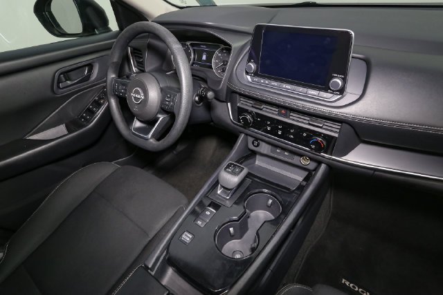 Used 2024 White Nissan S image 15