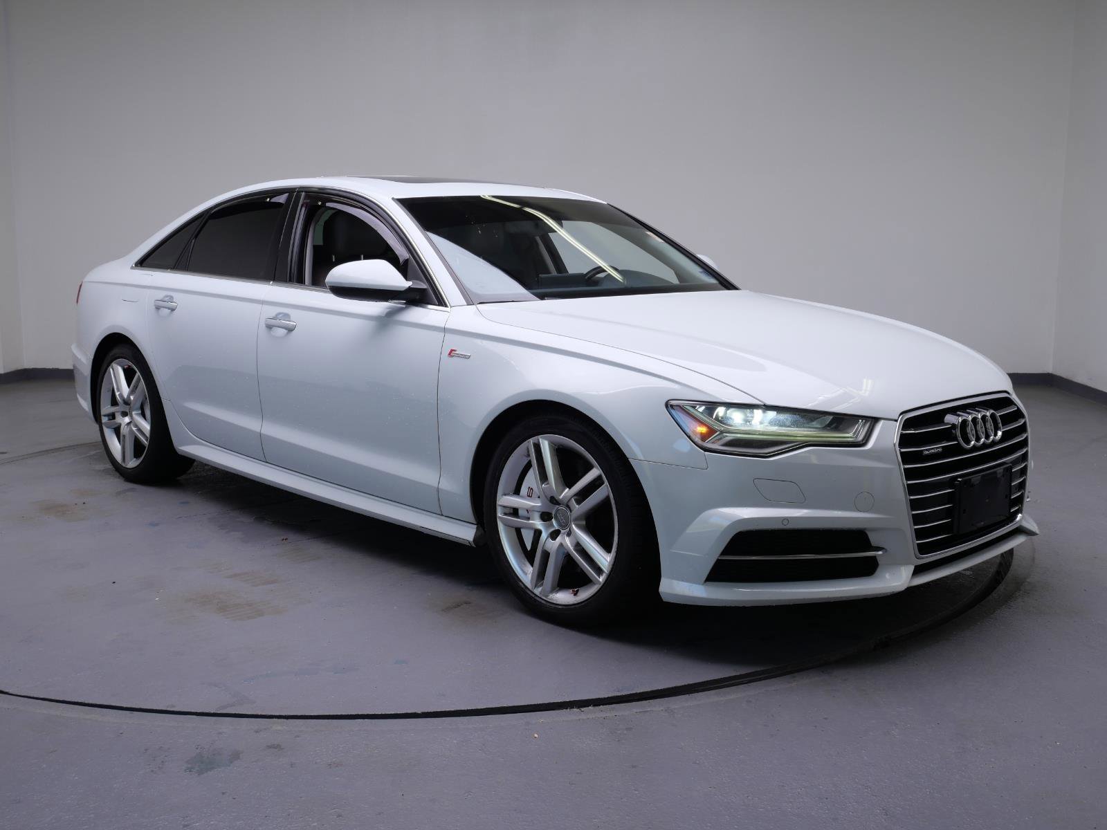 Used 2016 Glacier White Audi 3.0T Premium Plus image 3