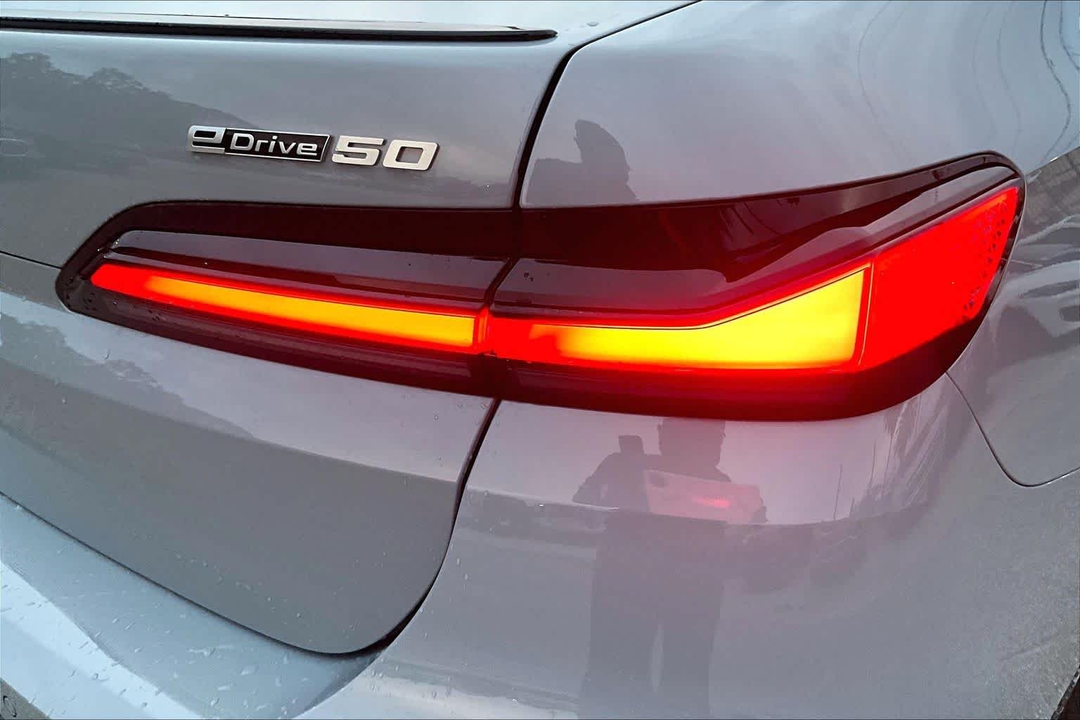 2025 BMW i7 50 - Photo 29