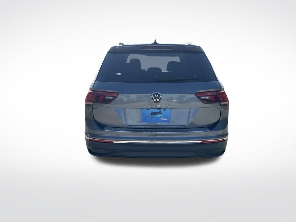 Used 2024 Gray Volkswagen 2.0T Wolfsburg Edition image 7