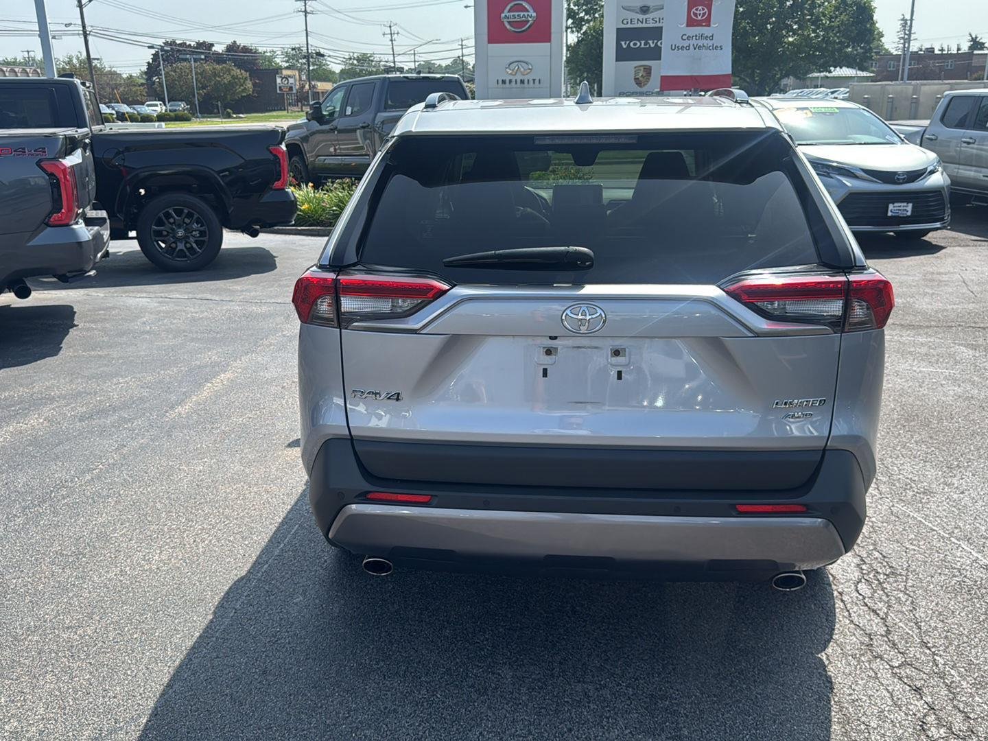 Used 2019 Silver Sky Metallic Toyota Limited image 4
