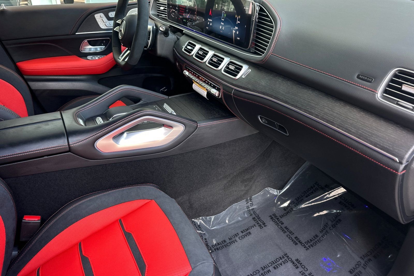 New 2026 MANUFAKTUR Alpine Grey Mercedes-Benz GLE 53 AMG® image 17