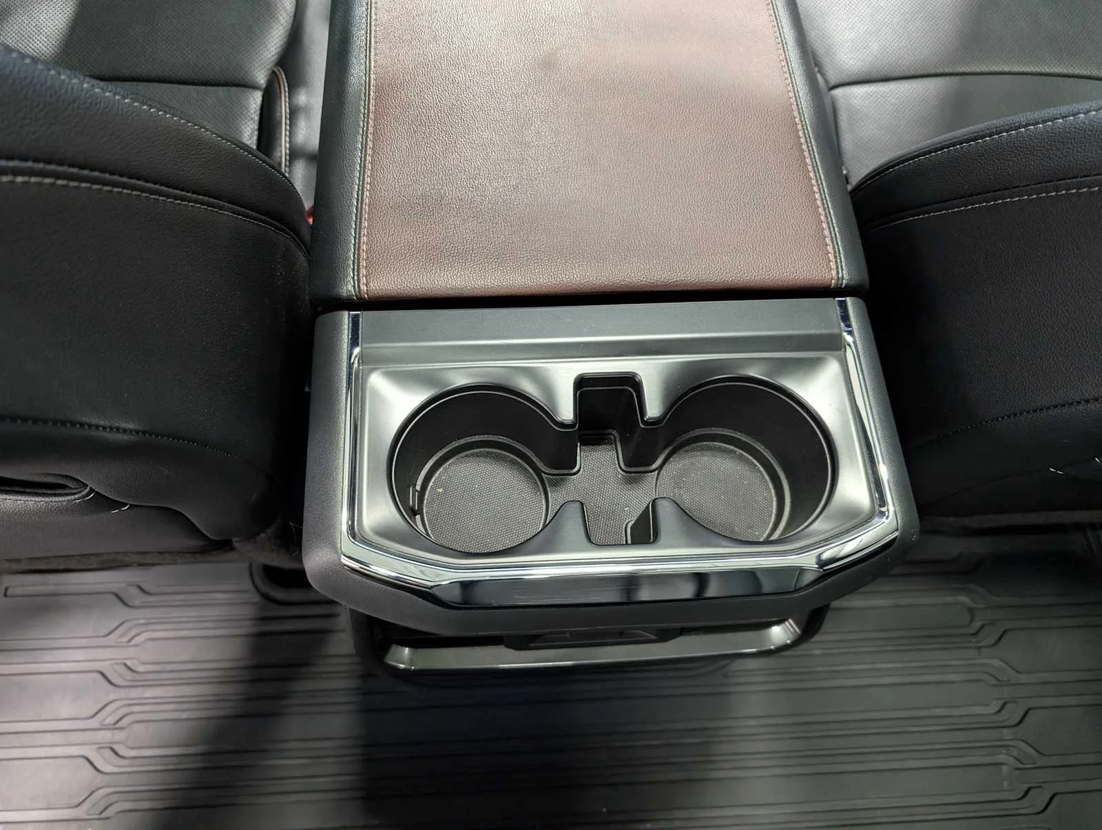 Used 2022 Agate Black Ford LARIAT image 22