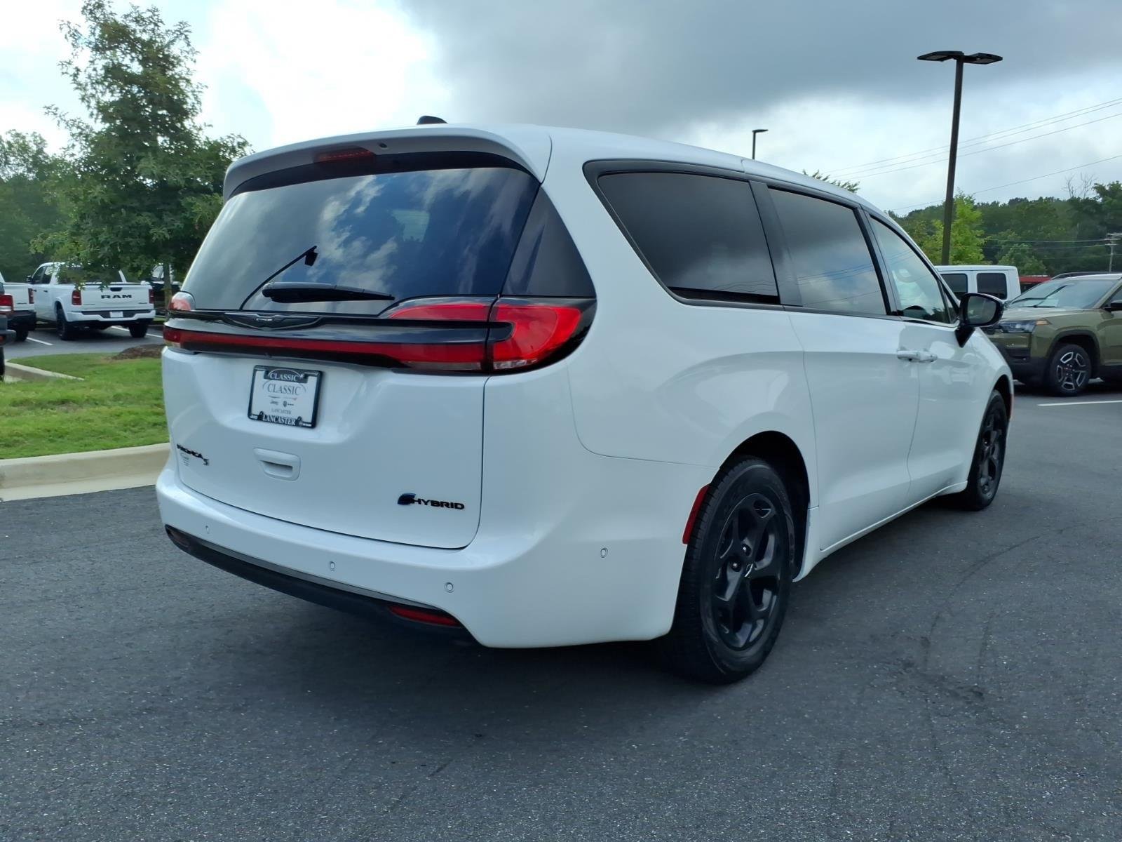 Used 2024 Bright White Clearcoat Chrysler Hybrid S Appearance Pkg image 2