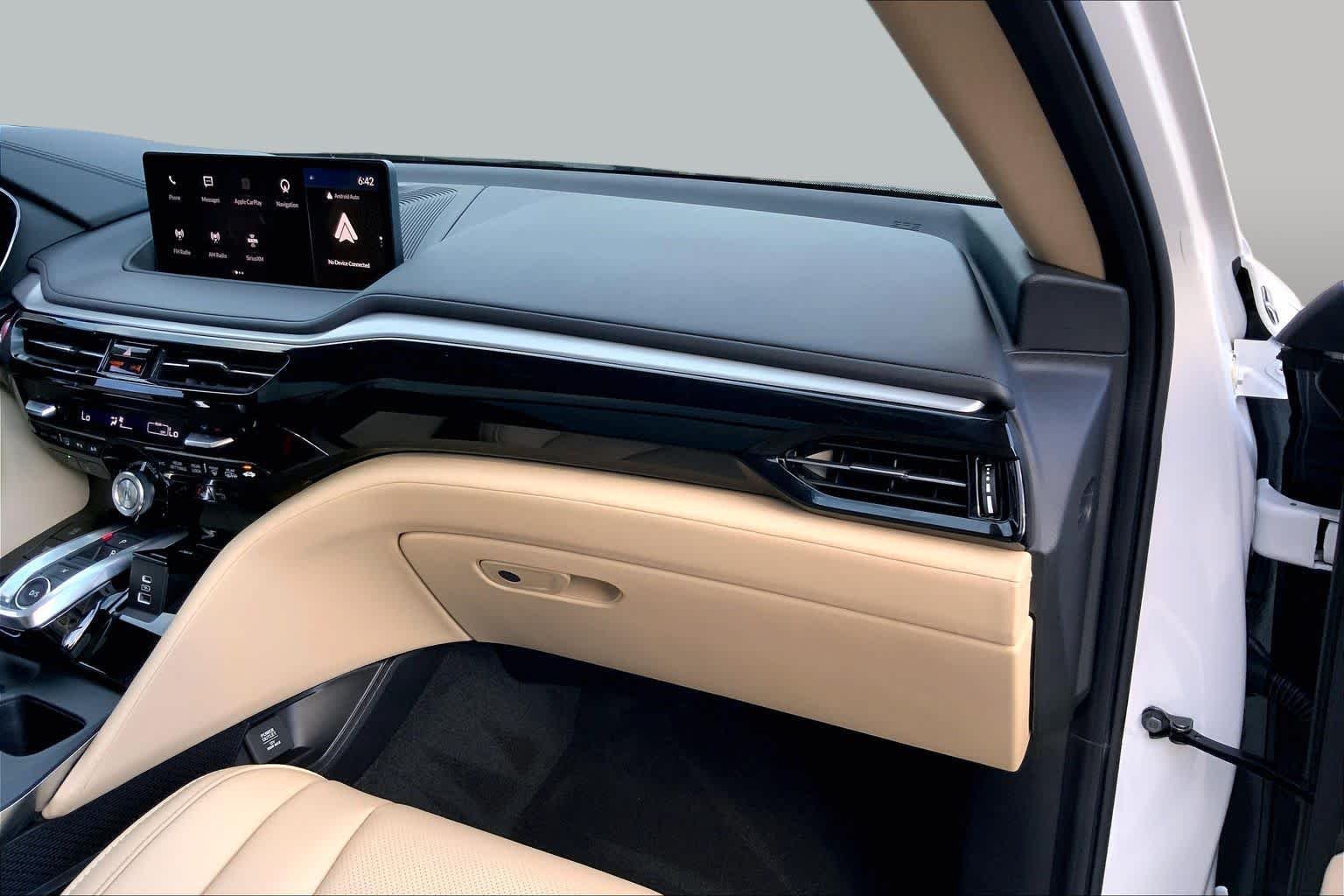 Used 2024 Platinum White Pearl Acura w/Technology Package image 19