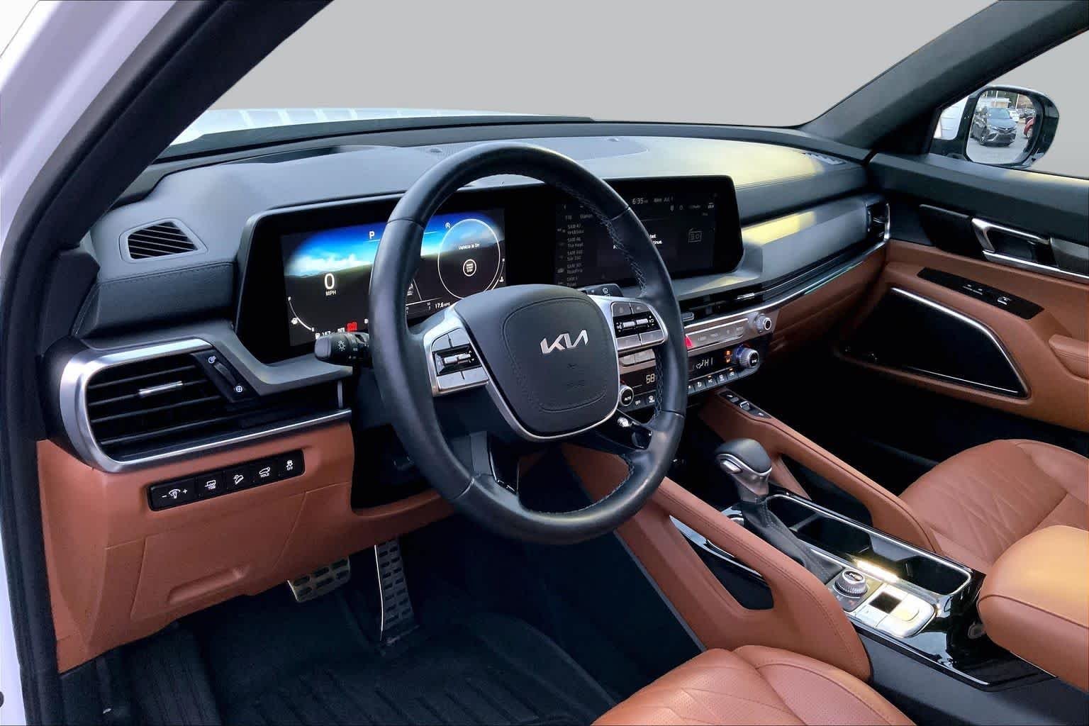 Used 2023 Glacial White Pearl Kia SX Prestige X-Pro image 17