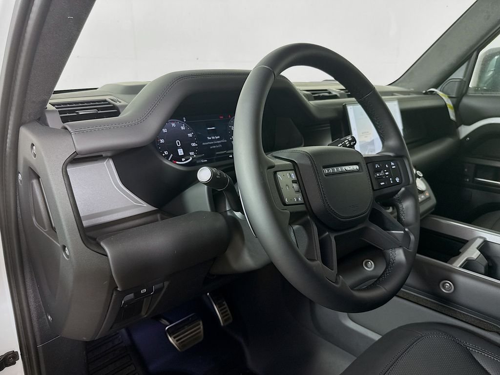 2025 Land Rover Defender V8 - Photo 9