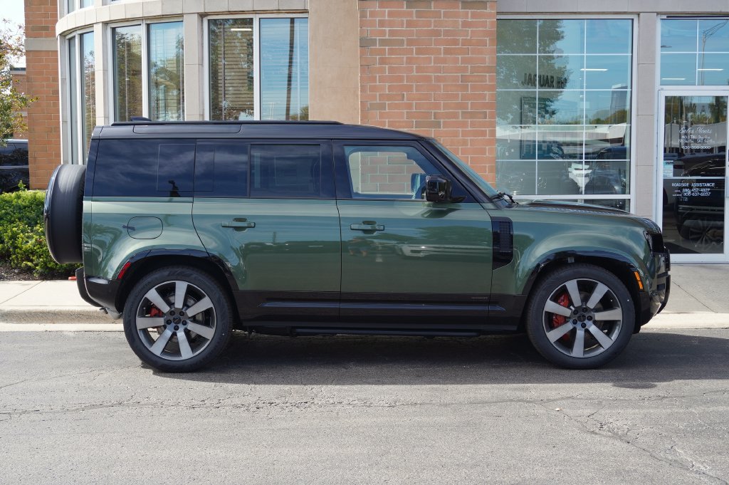 New 2026 Woolstone Green Land Rover X image 6