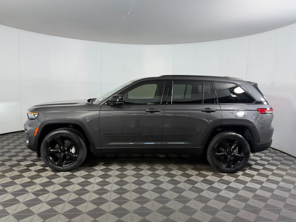 Used 2023 Gray Jeep Limited image 10