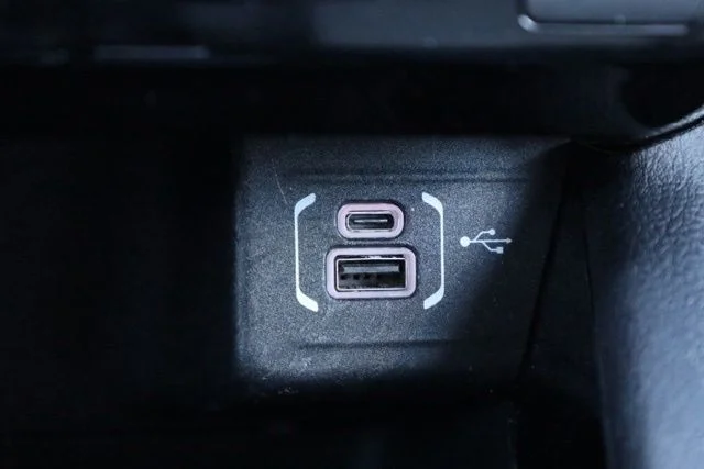 Used 2025 Red Jeep Limited image 27