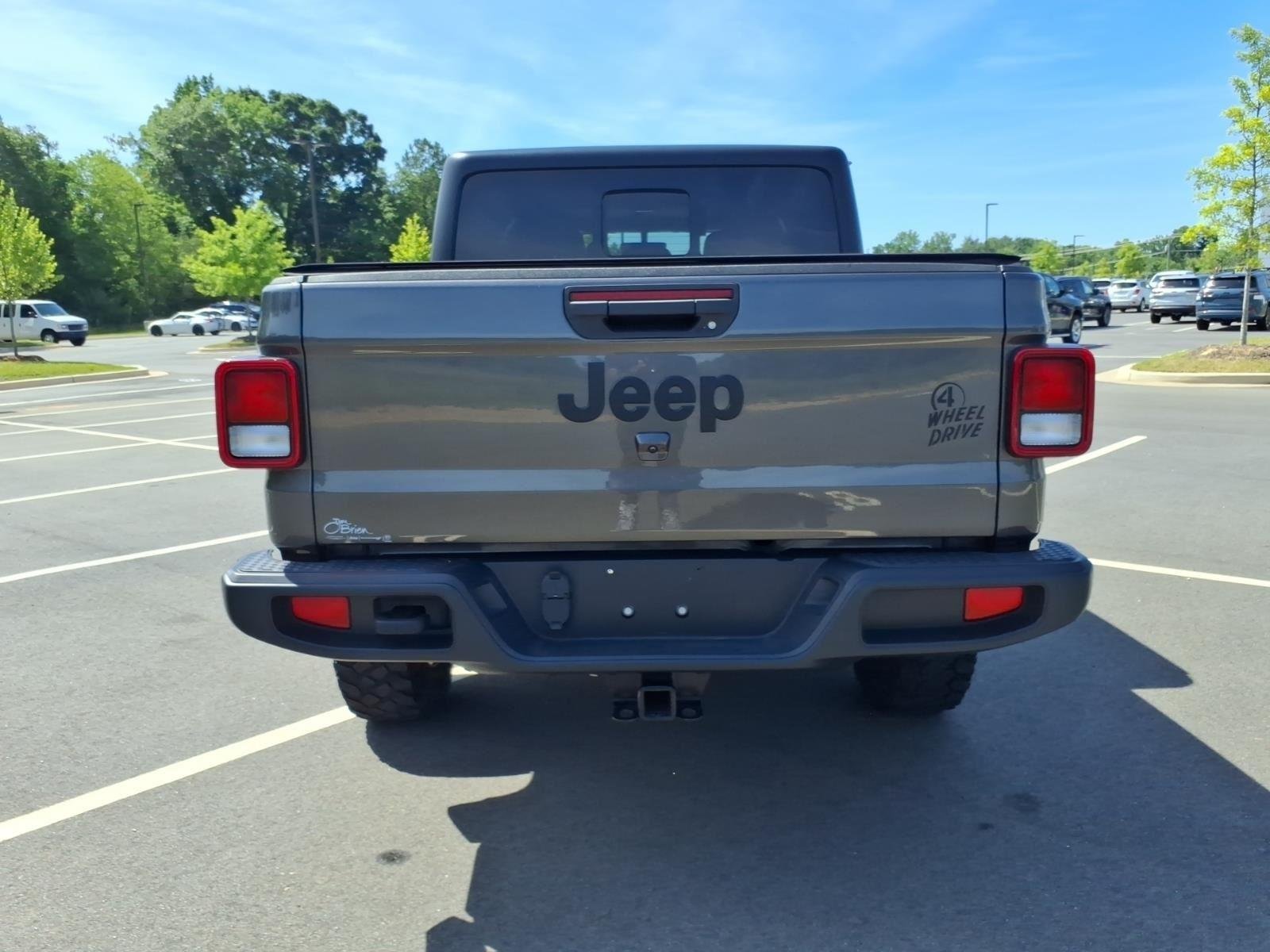 Used 2022 Granite Crystal Metallic Clearcoat Jeep Willys image 17
