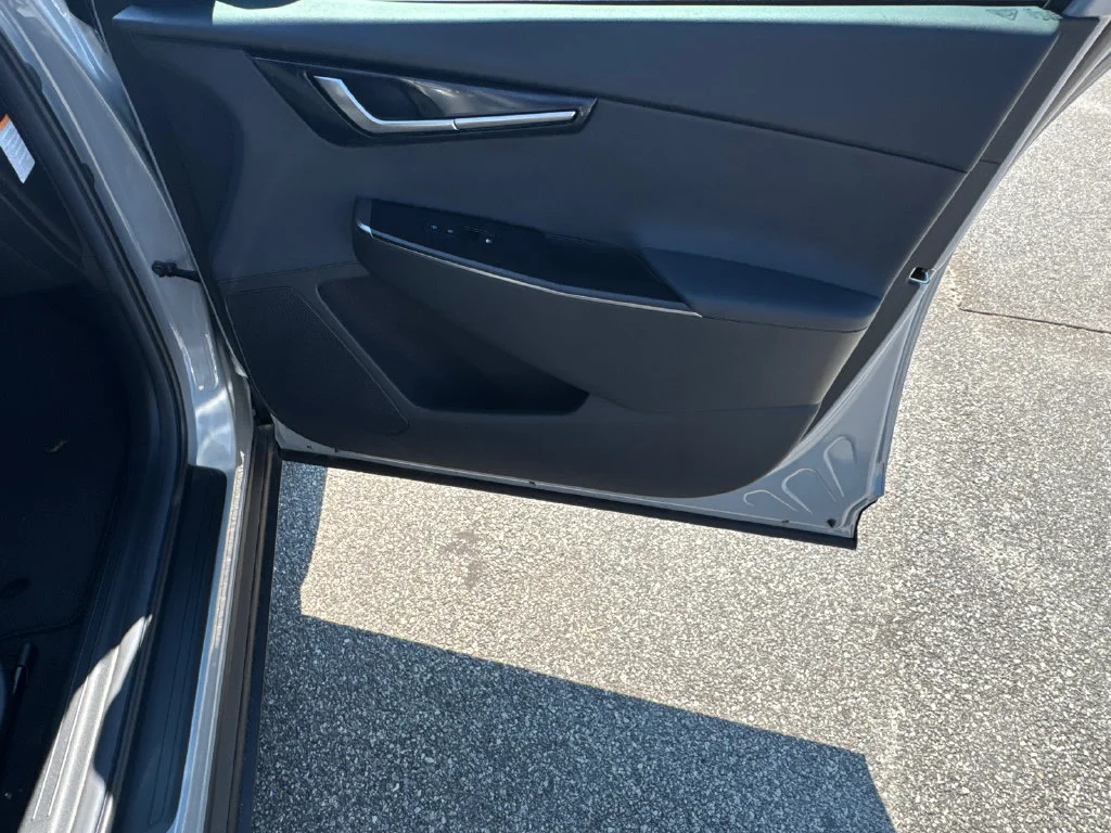 New 2026 Wolf Gray Kia LIGHT image 14