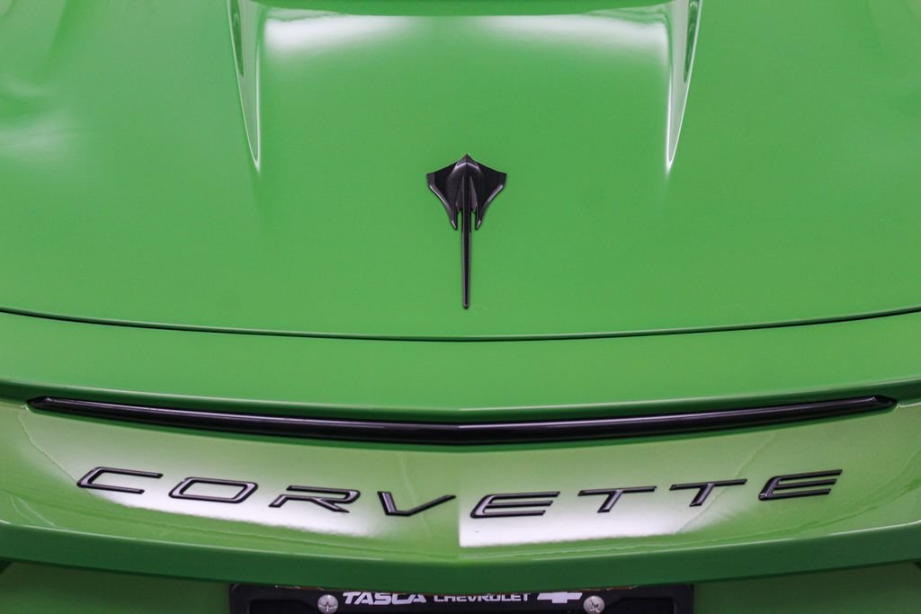 New 2027 Roswell Green Metallic Chevrolet 2LT image 13