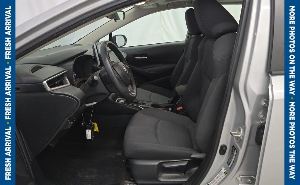Used 2020 Silver Toyota LE image 7