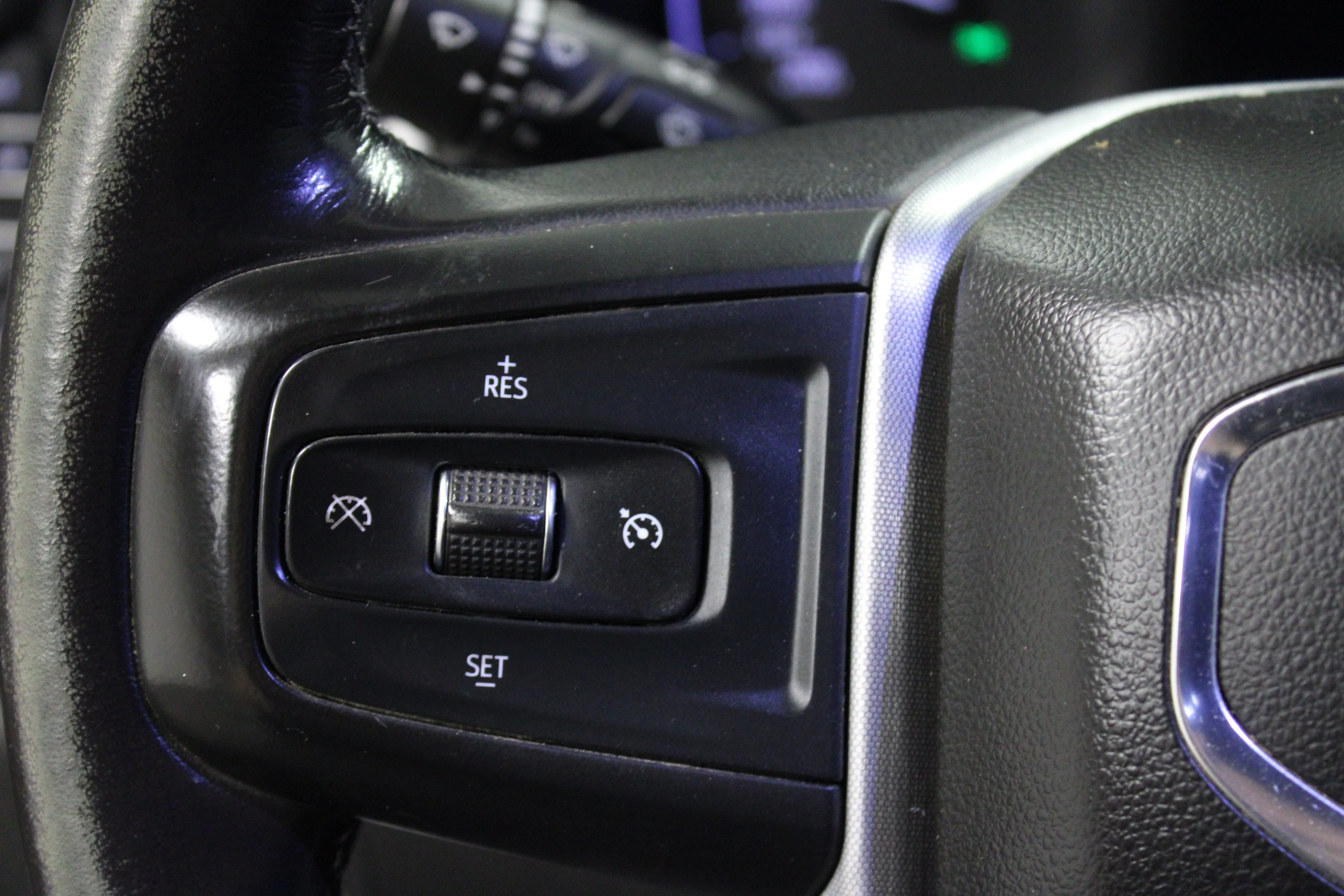Used 2021 Summit White GMC SLE image 20