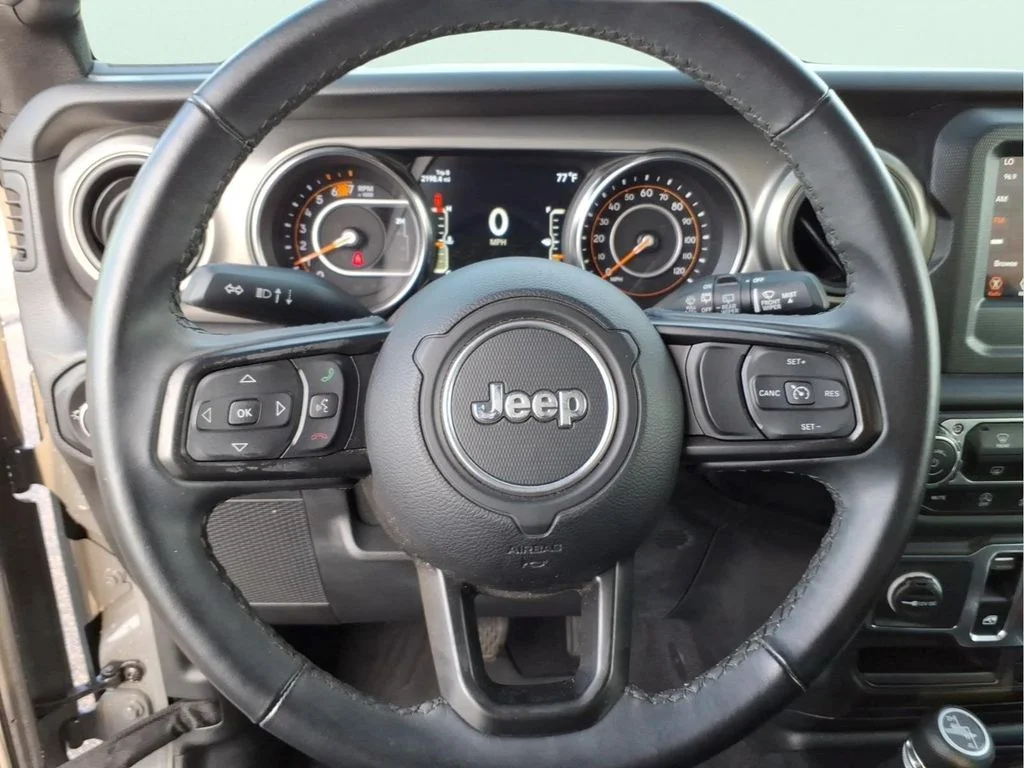 Used 2021 Gray Jeep Sport S image 21