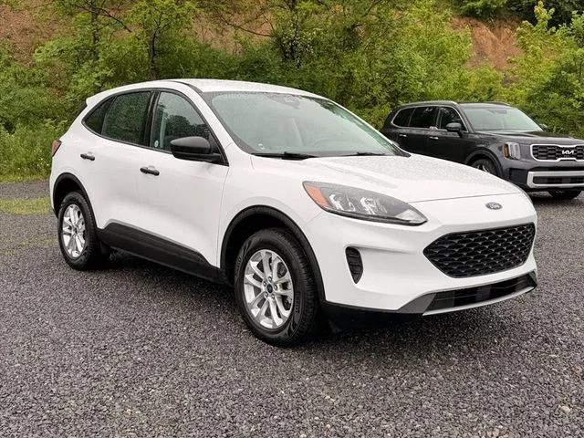 Used 2022 White Ford S image 16