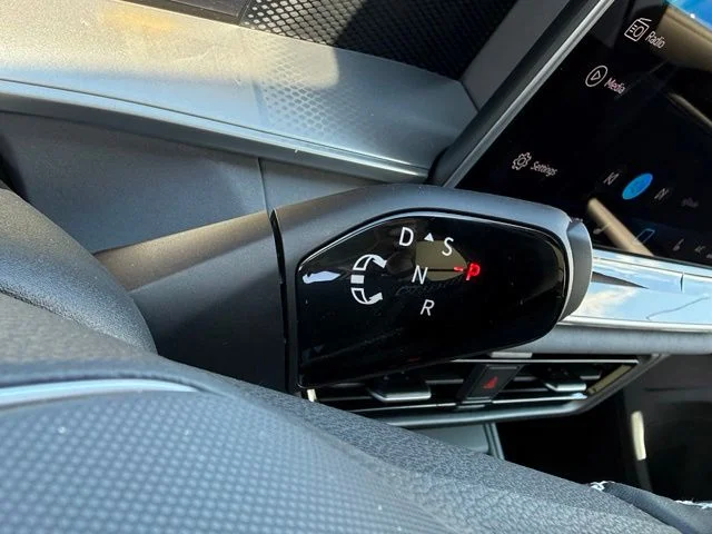 New 2026 White Volkswagen 2.0T SE image 20