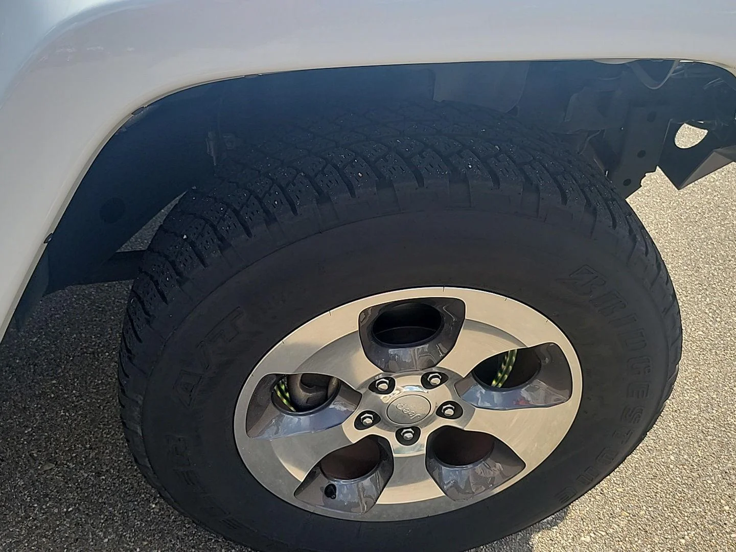 Used 2018 Bright White Clearcoat Jeep Sahara image 23