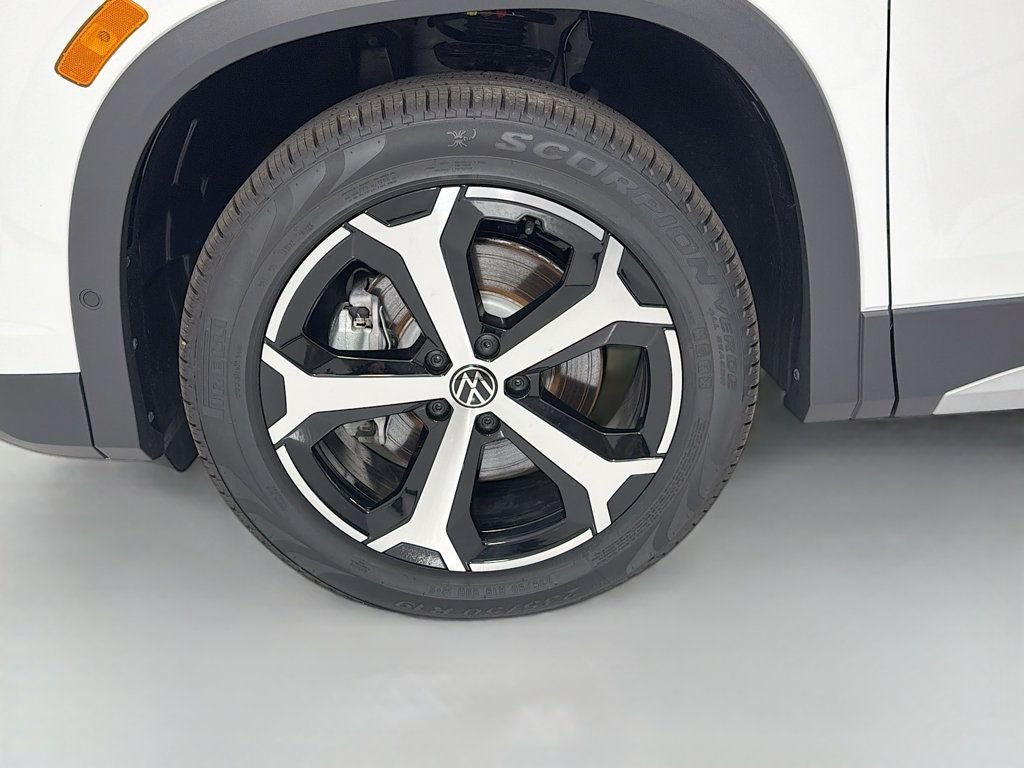 2026 Volkswagen Tiguan SE - Photo 32