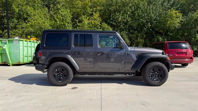 Used 2023 Gray Jeep Sport image 2