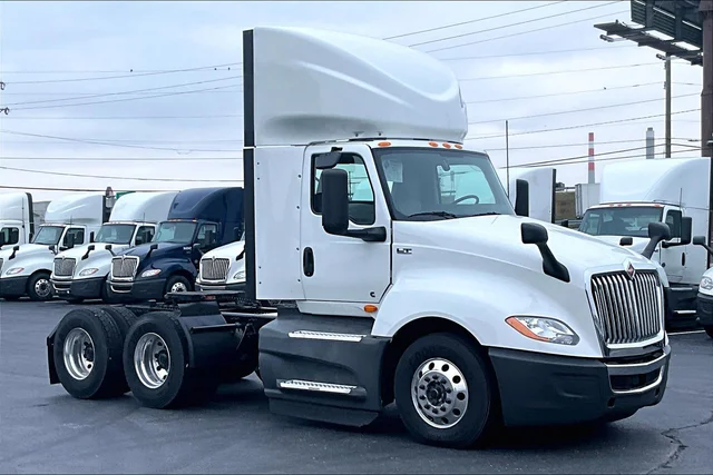 Pre-Owned 2021 International LT625 6x4 Day Cab