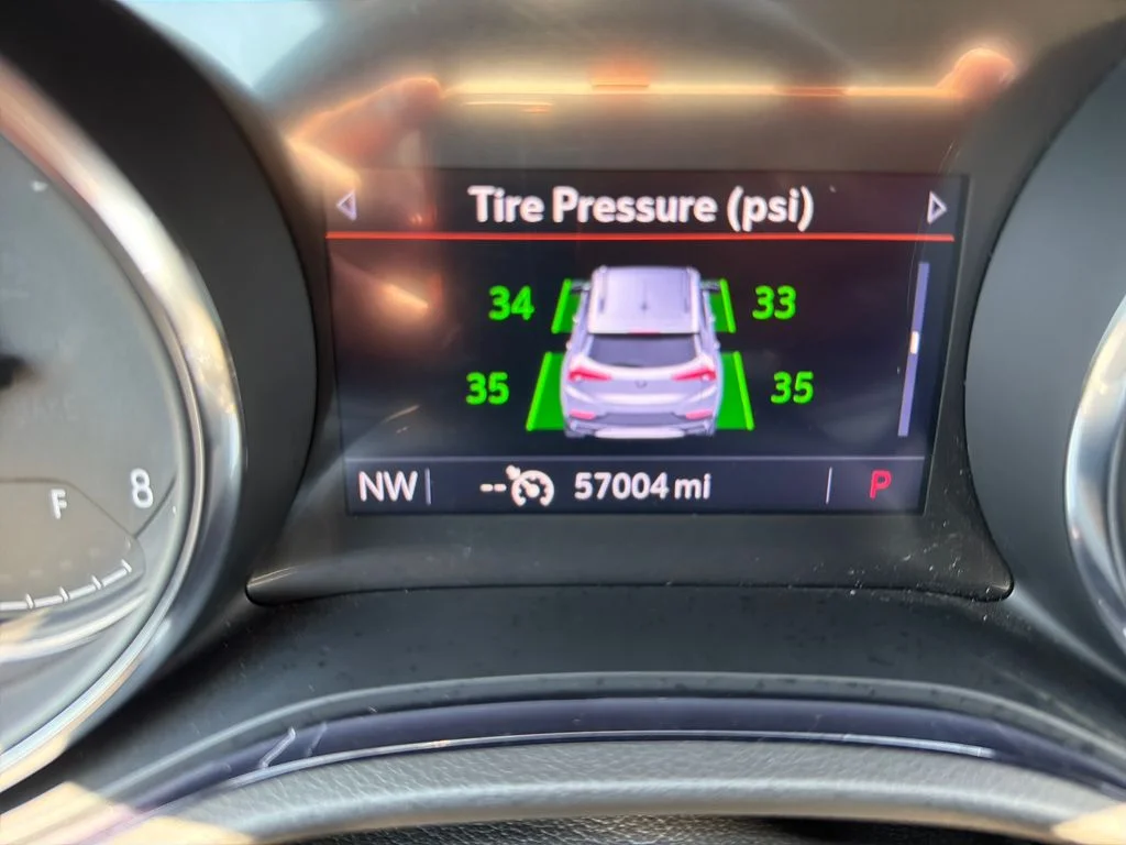 Used 2023 Gray Buick Select image 17