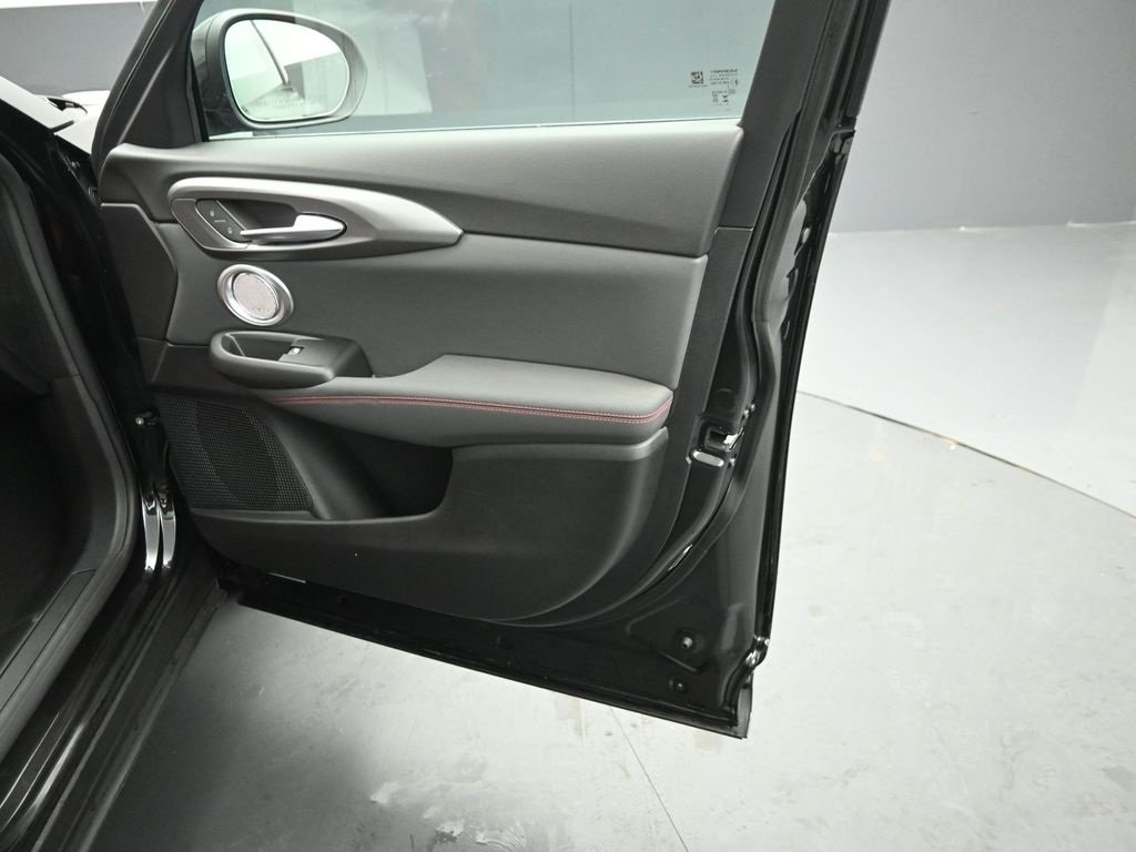 2026 ALFA ROMEO TONALE - Image 33