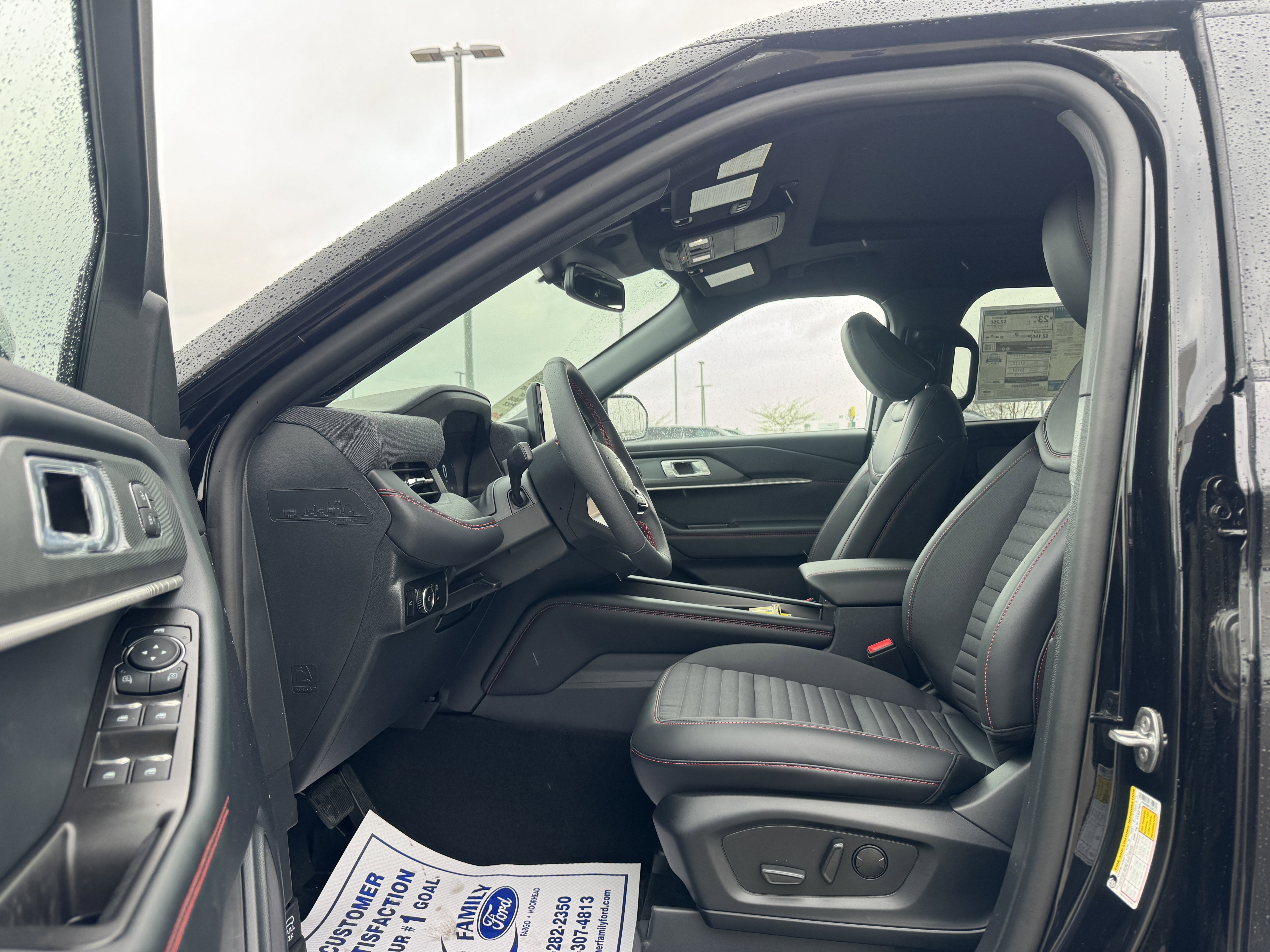 New 2026 Space White Metallic Ford ST-Line image 5