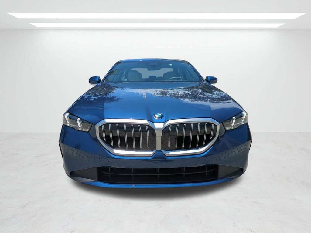 New 2027 Phytonic Blue Metallic BMW 530i image 9