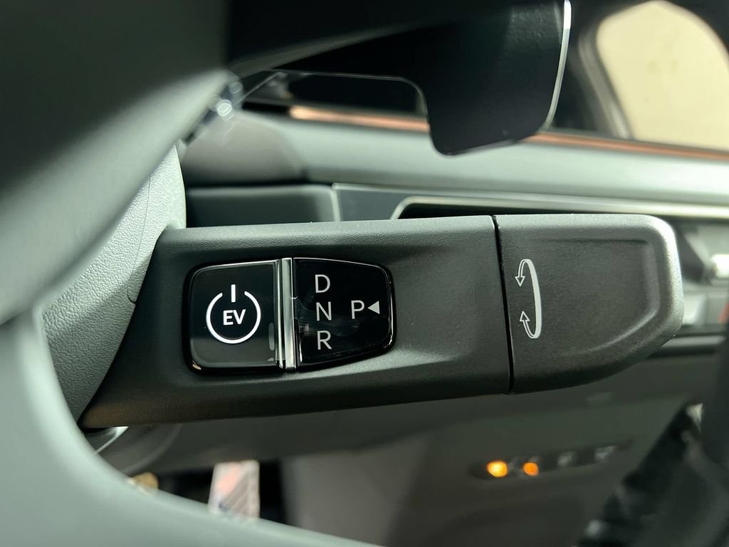 New 2026 Glacial White Pearl / Black Ro Kia GT-Line AWD image 24