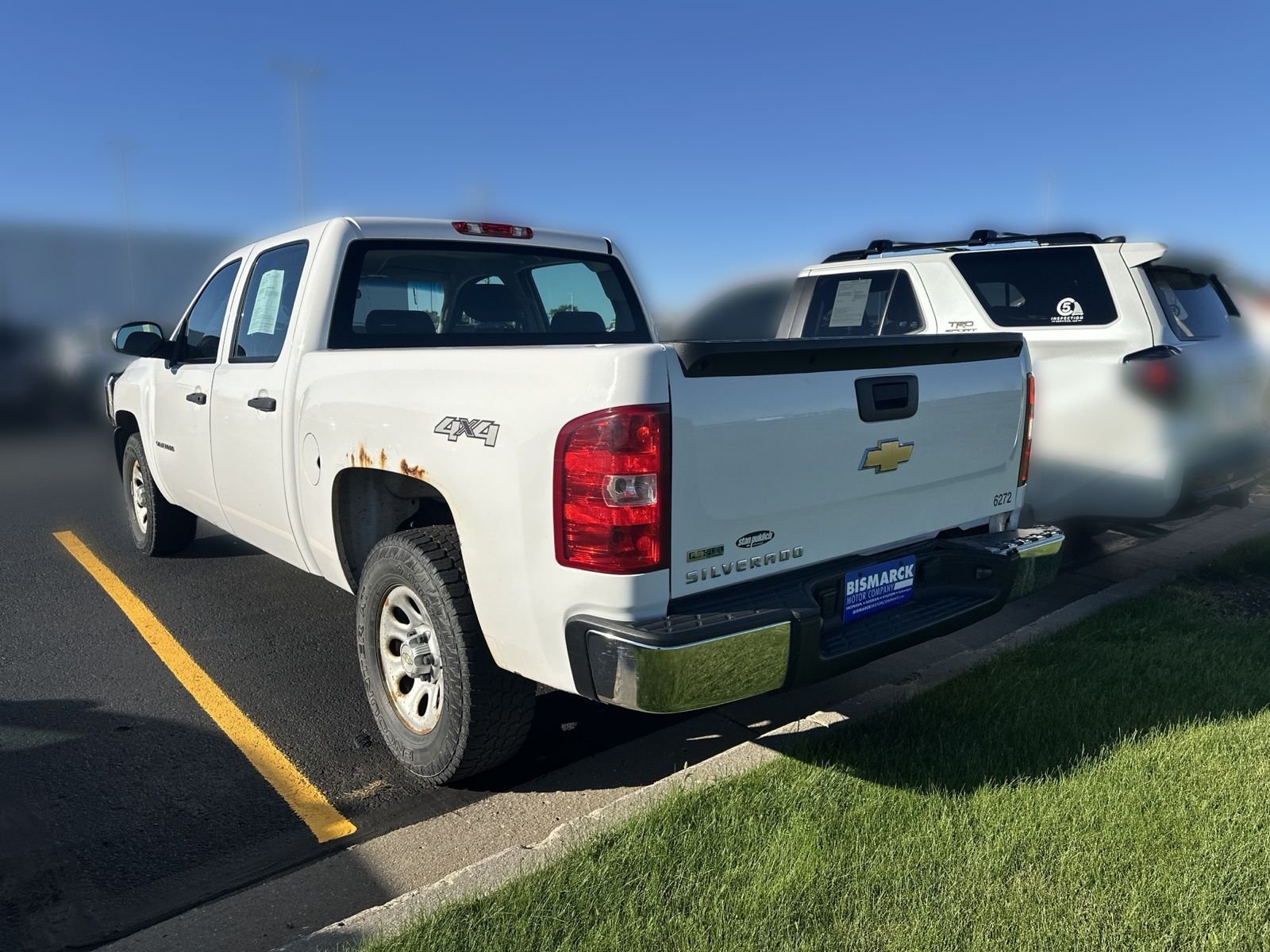 Used 2010 White Chevrolet Work Truck image 4