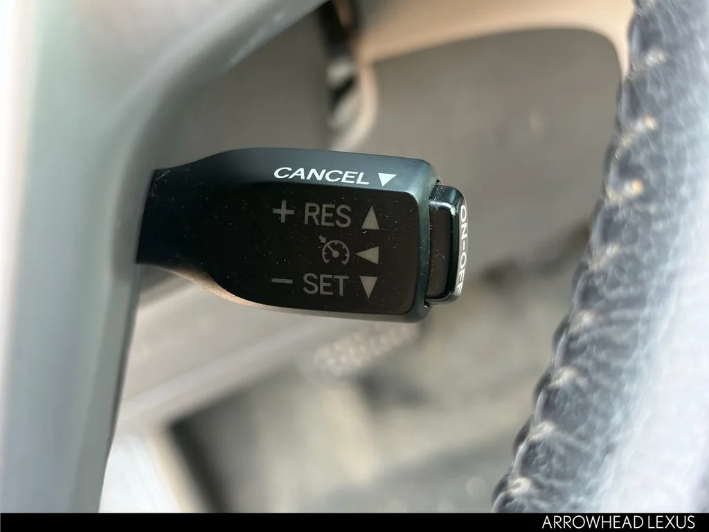 Used 2015 Gray Toyota XLE image 16