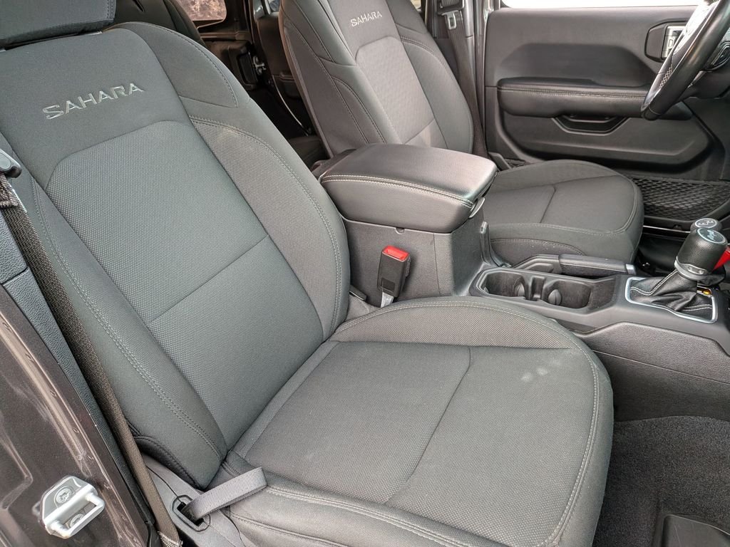 Used 2021 Gray Jeep Unlimited Sahara image 32