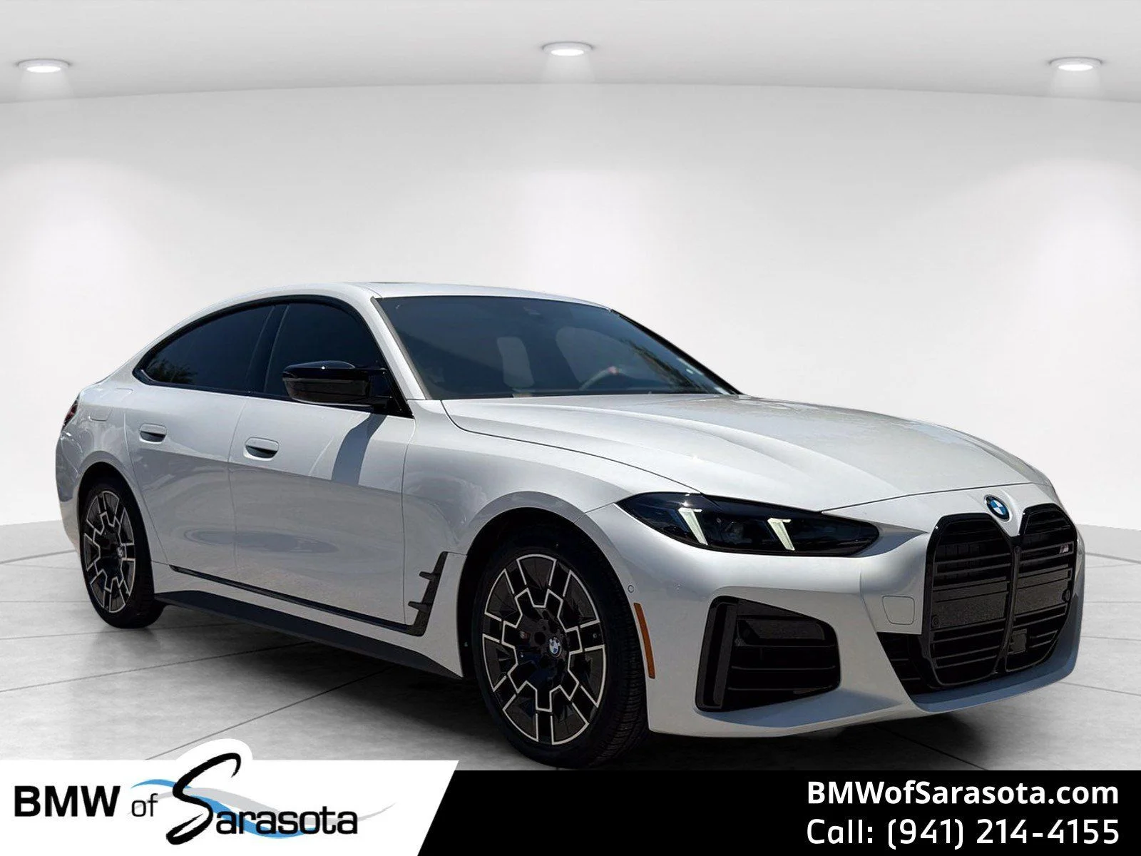 New 2026 Mineral White Metallic BMW M440i image 1