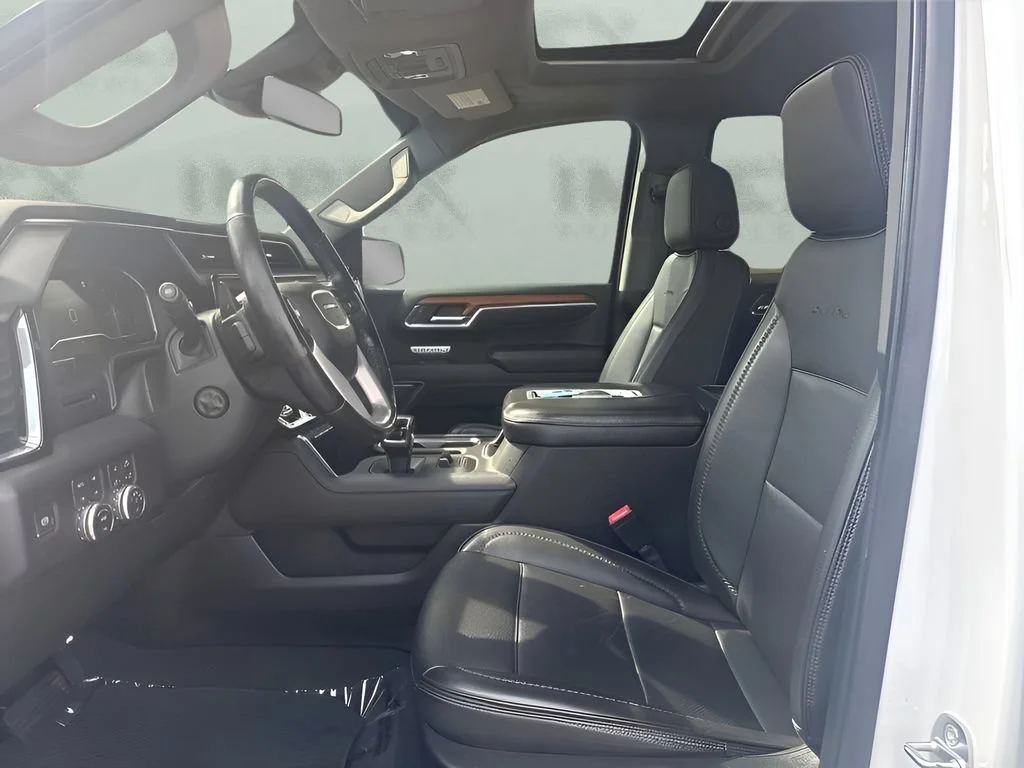 Used 2022 WHITE FROST TRICOAT GMC Denali image 27