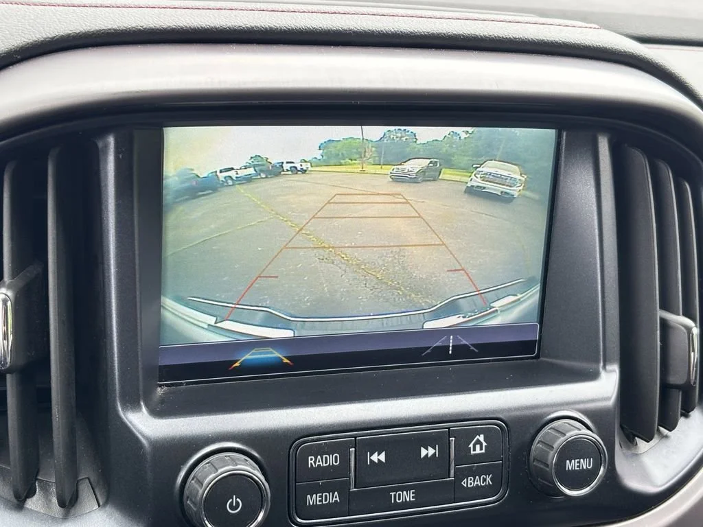 Used 2018 SUMMIT WHITE GMC 4WD All Terrain w/Cloth image 25