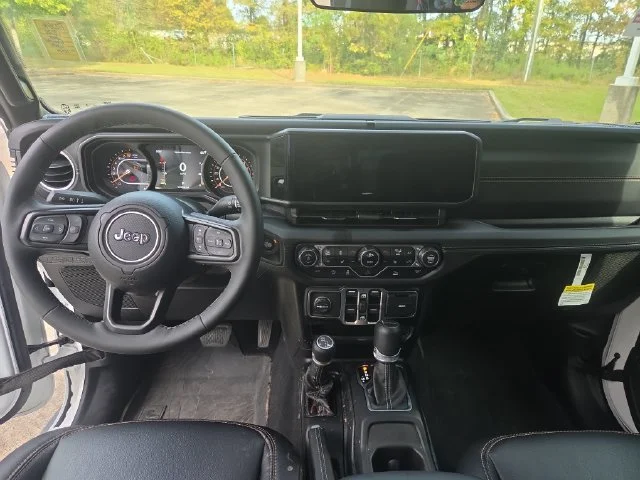 Used 2025 White Jeep High Tide image 12