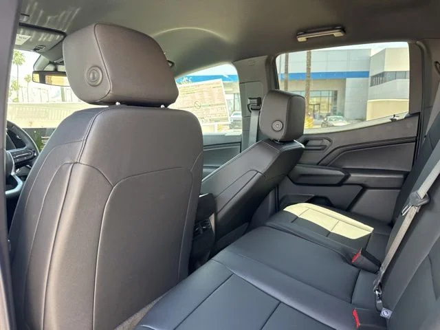 New 2026 White Chevrolet Trail Boss image 18