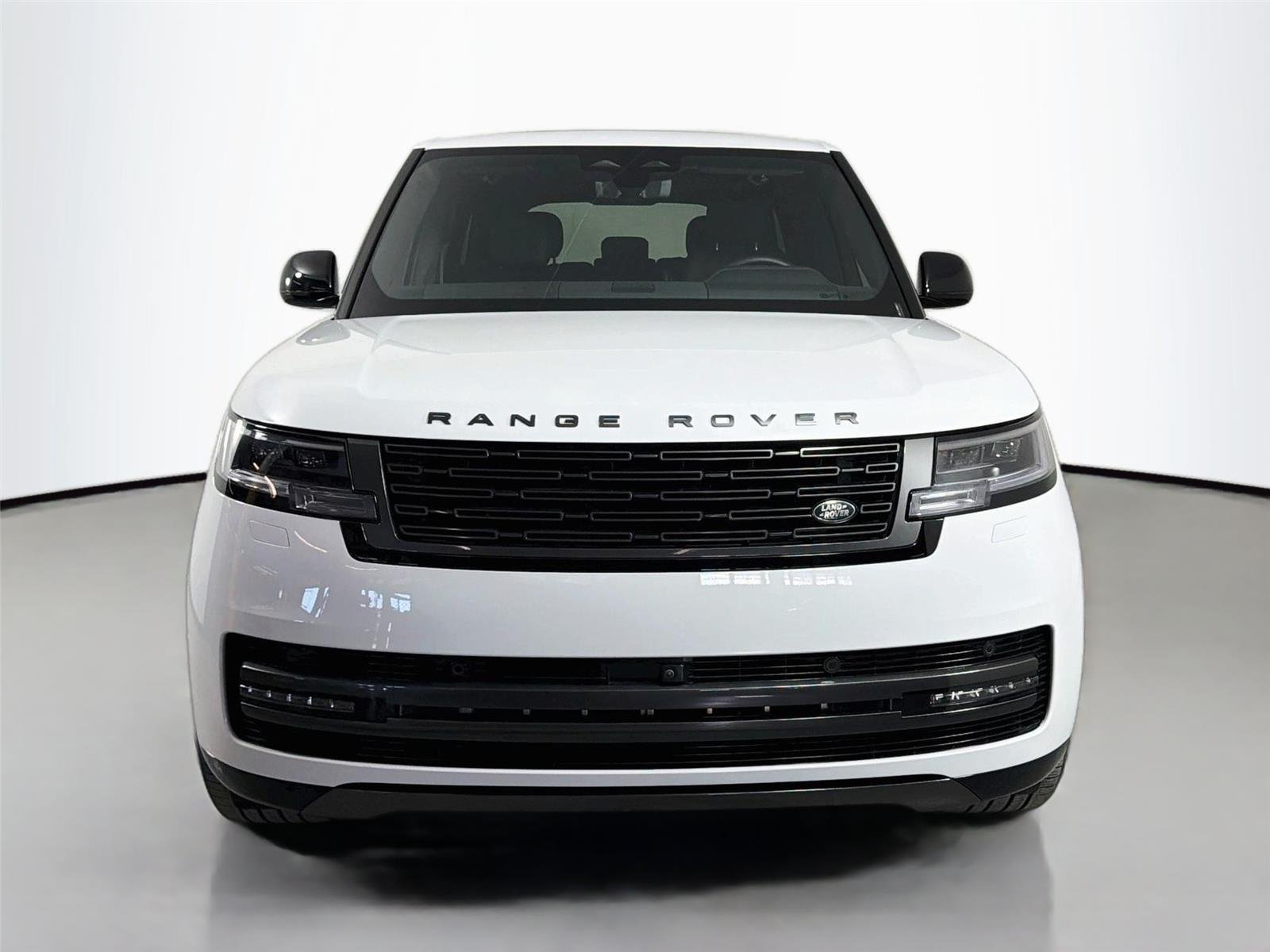2025 Land Rover Range Rover SE - Photo 2