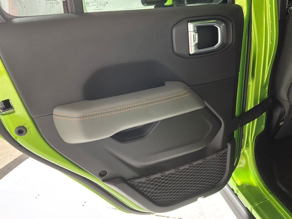 New 2026 Mojito Exterior Paint Jeep Mojave X image 13