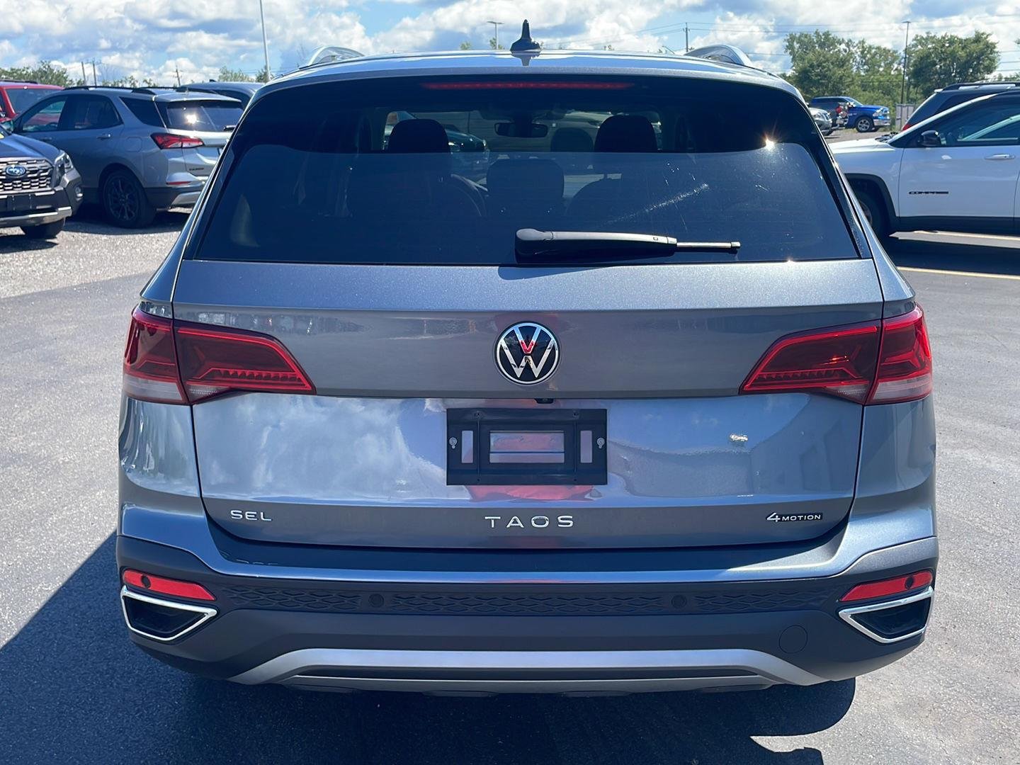 Used 2022 Platinum Gray Metallic Volkswagen SEL image 10