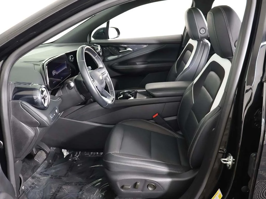 Used 2024 Black Chevrolet LT image 34