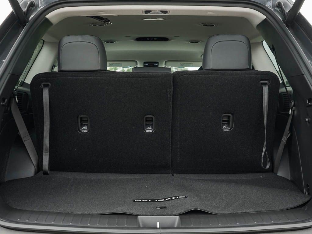 New 2026 Ecotronic Gray Pearl Hyundai SEL 8P AWD image 8