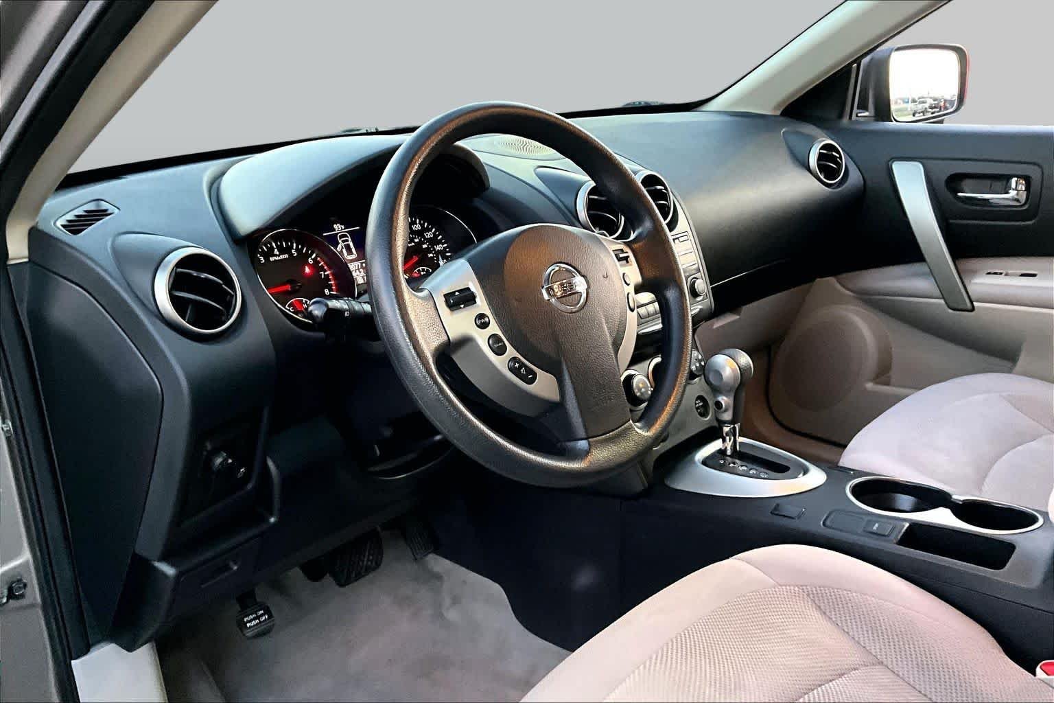 Used 2012 Platinum Graphite Nissan S image 18