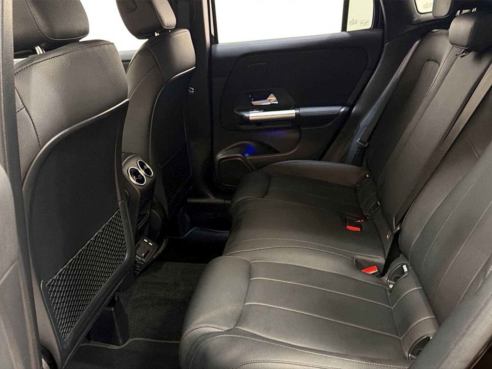 Used 2025 Night Black Mercedes-Benz 4MATIC® image 15